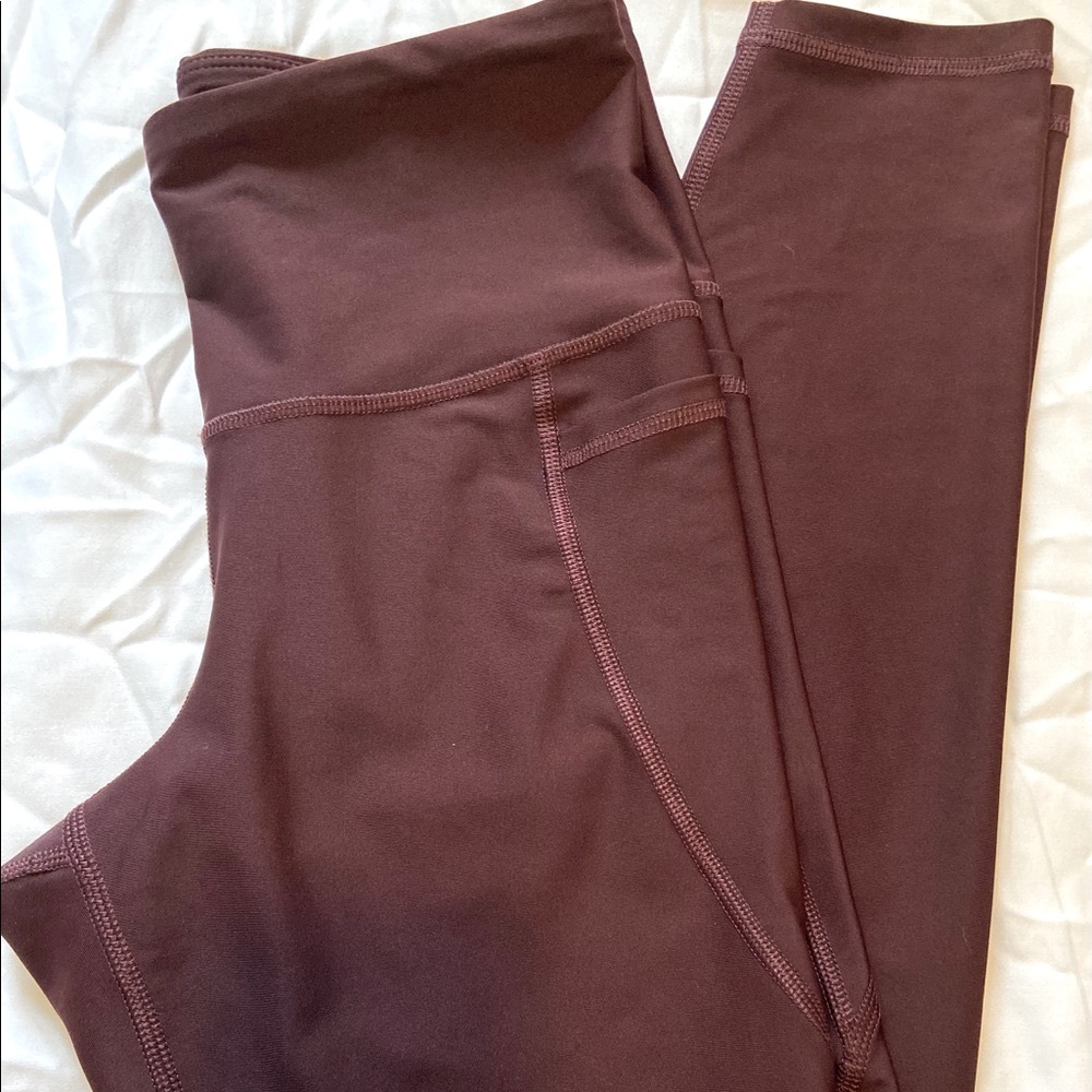 Old Navy Maroon High-Waisted powersoft leggings with pockets, 7/8-length, size M